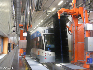 Blick hinter die Kulissen: Die Saarbahn lädt zur Werkstattbesichtigung nach Brebach am 12. September 2018 ein. (Bild Saarbahn GmbH) Waschanlage