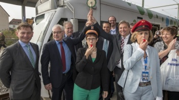 Angekommen! Die Saarbahn in Lebach am 5.10.2014 Angekommen! Die Saarbahn in Lebach am 5.10.2014