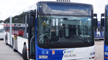 Gelenkbus - Ausschnitt Gelenkbus - Ausschnitt