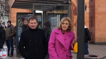 Neuer dynamischer Fahrgastinformationsanzeiger Rathaus Fahrgastinformationsanzeiger