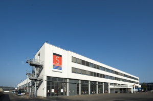 Busbetriebshof mit der 15.000 Quadratmeter großen Werkstatt (Bild Saarbahn). Busbetriebshof